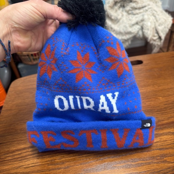 Cozy North Face Blue Beanie - Picture 2 of 7